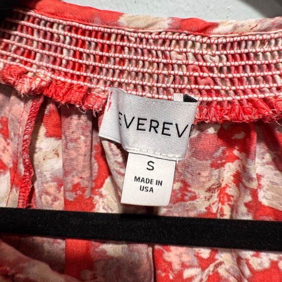 Evereve Coral Red / Pink Floral Blouse - Picture 2 of 6